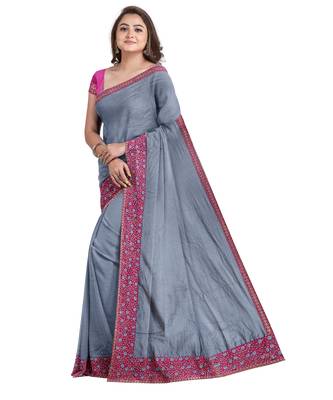 Grey embroidered silk blend saree with blouse 3