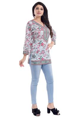 Multicolor printed crepe short-kurtis 3