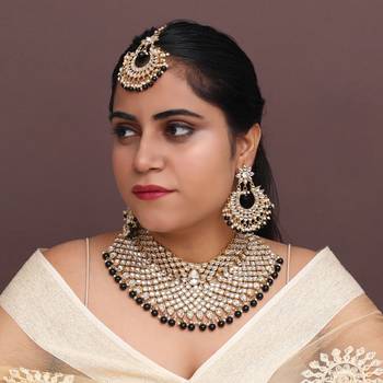 Black necklace-sets 1