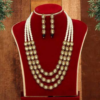 Black necklace-sets 1