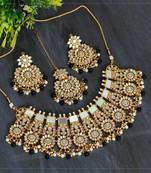 Black necklace-sets