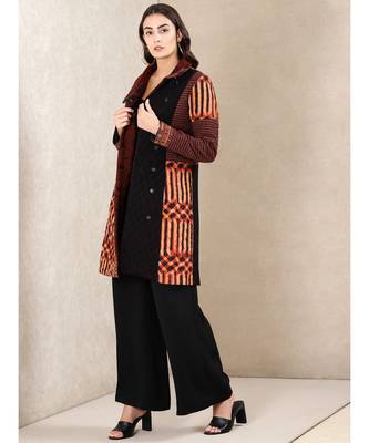Black Wide-Legged Pants 2
