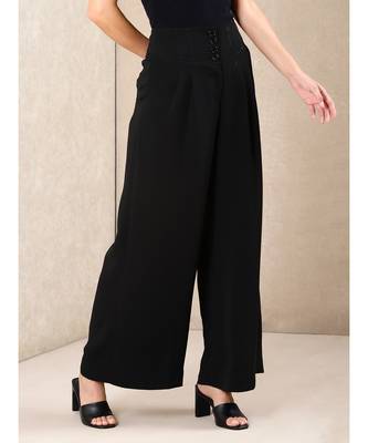 Black Wide-Legged Pants 3