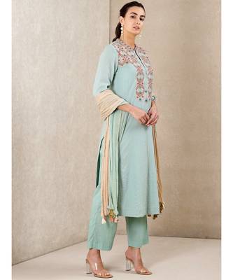 Band Collar Neck 3/4 Sleeves Embroidered Kurta With Pants And Dupatta 3