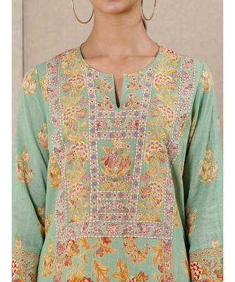 Round Neck 3/4Th Sleeve Printed Kurta With Churidar Legging And Dupatta 3