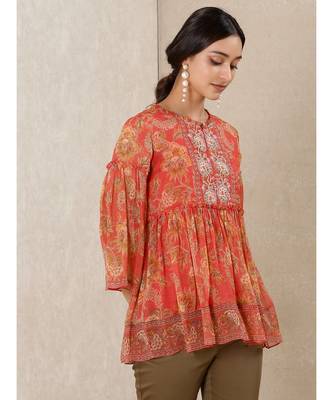 Round Neck 3/4Th Sleeve Printed Kurti With Camisole 3