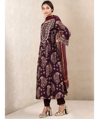 Purple Printed Kurta With Pant And Dupatta 2