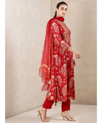 Red Printed Kurta With Pant And Dupatta 4