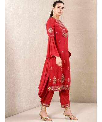 Round Neck 3/4 Sleeves Embroidered Kurta With Dhoti Pant 3