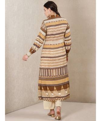 Collar Neck Full Sleeves Printed Kurta With Palazzo by RITU KUMAR 4
