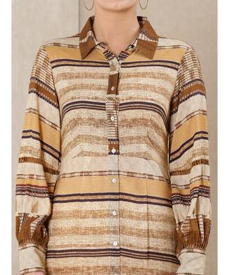 Collar Neck Full Sleeves Printed Kurta With Palazzo by RITU KUMAR 5