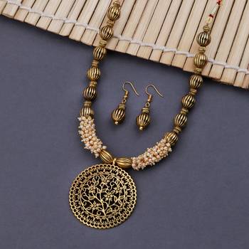 Designer Necklace Set Round Pendant Set Jewellery For Girls and Women 1