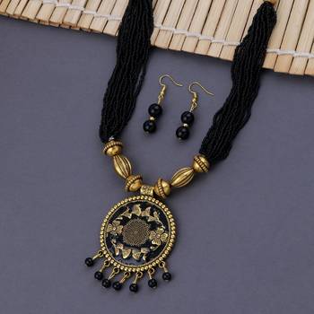 Black Pearl Multi Layer Necklace Elegant Look jewellery For Women And Girls 1