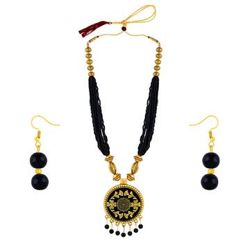 Black Pearl Multi Layer Necklace Elegant Look jewellery For Women And Girls 3