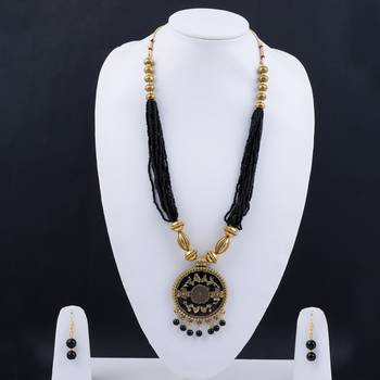 Black Pearl Multi Layer Necklace Elegant Look jewellery For Women And Girls 4