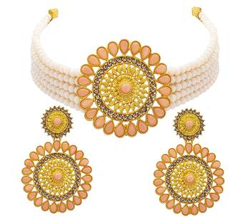 Peach pearl necklaces 1