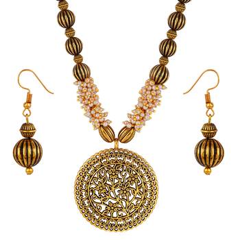 Designer Necklace Set Round Pendant Set Jewellery For Girls and Women 2
