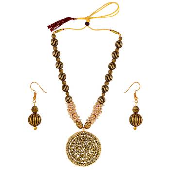 Designer Necklace Set Round Pendant Set Jewellery For Girls and Women 3