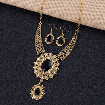 Stylish Party Look Gold Plated Neckalce Set Jewellery For Women And Girls 1