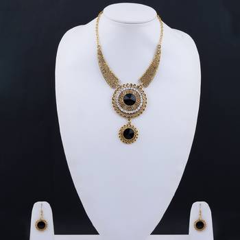 Elegant Look Gold Plated Plated Neckalce Set Jewellery For Women And Girls 4