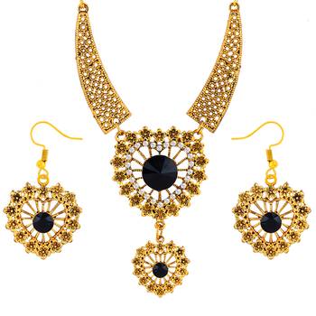 Gold Paletd Designer Necklace Set For Girls And Women 2