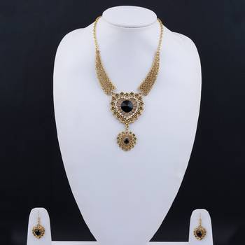 Gold Paletd Designer Necklace Set For Girls And Women 4