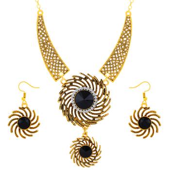 Gold Plated Stylish Designe Necklace Set For Girls And Women 2