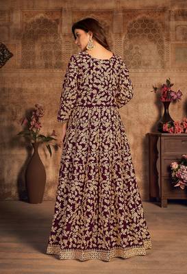Purple embroidered velvet salwar 2