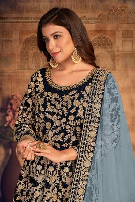 Navy-blue embroidered velvet salwar 4