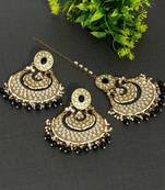 Black danglers-drops