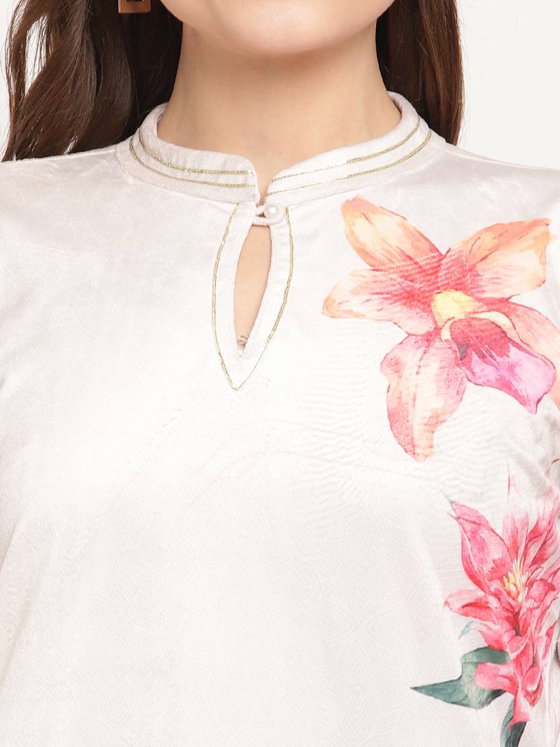 Ahalyaa Women Cream-Coloured & Pink Floral Printed Keyhole Neck Velvet Kurta