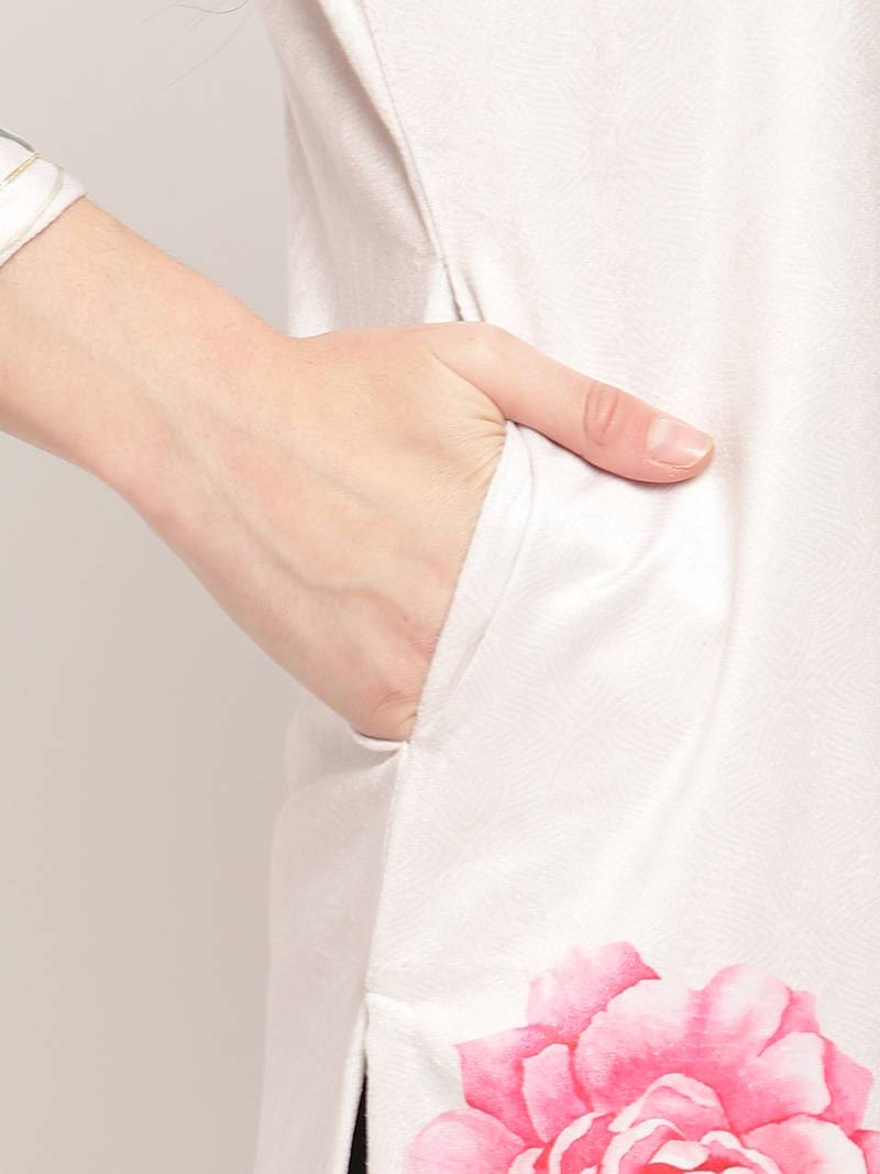 Ahalyaa Women Cream-Coloured & Pink Floral Printed Keyhole Neck Velvet Kurta