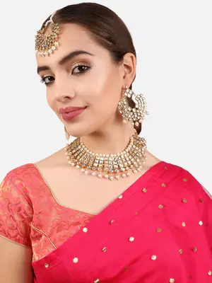 Gold pearl jewellery 1