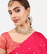 Gold pearl jewellery