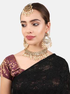 Gold pearl jewellery 1