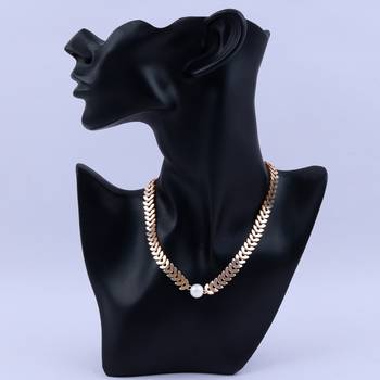 Gold Plated Neckalce Classic Look For Women And Girls 3