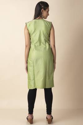 Maira Cotton Women's Embroidery Plant With Flowers Designed Kurti 5