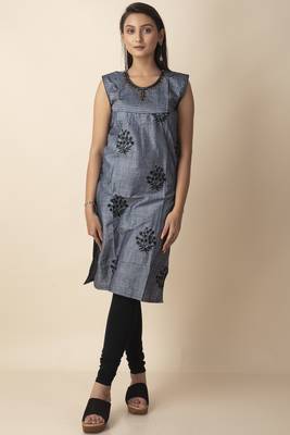 Maira Cotton Women's Embroidery Plant With Flowers Designed Kurti 2