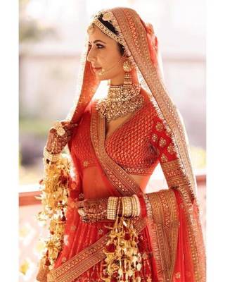 Bollywood EXCLUSIVE HEAVY MAROON BRIDAL LEHNGA 2
