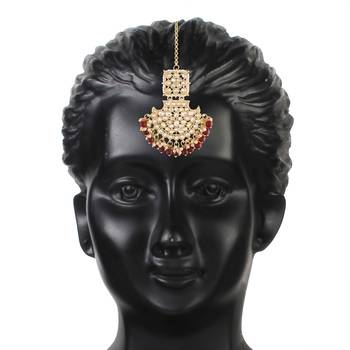 Traditional Pearl Kundan Studded Choker Jewellery Necklace Set with Maang Tikka for Women  5