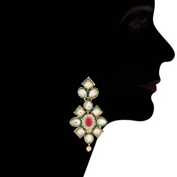 Traditional Choker Set Glided With Kundan & Beads For Girls  4