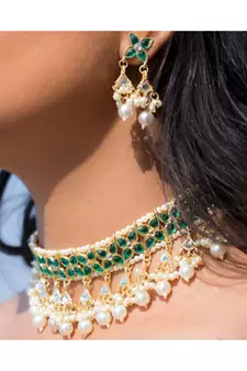 Traditional White Pearl & Kundan Studded Choker Necklace Jewellery Set For Women   