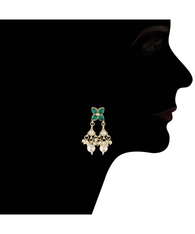 Traditional White Pearl & Kundan Studded Choker Necklace Jewellery Set For Women   