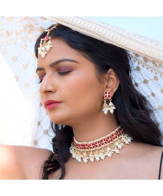 Traditional White Pearl & Kundan Studded Choker Necklace Jewellery Set For Women    4