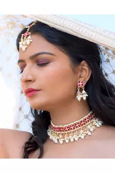 Traditional White Pearl & Kundan Studded Choker Necklace Jewellery Set For Women   