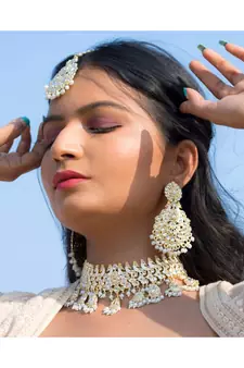 Traditional White Pearl & Kundan Studded Choker Necklace Jewellery Set For Women   