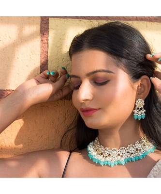 Traditional White Pearl & Kundan Studded Choker Necklace Jewellery Set For Women    1