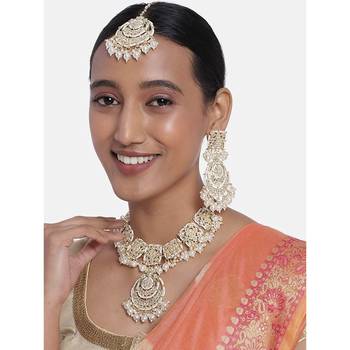 Traditional White Pearl & Kundan Studded Choker Necklace Jewellery Set For Women    2