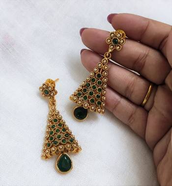 LALSO Preety Green Partywear Earrings - LKE32_GR 2