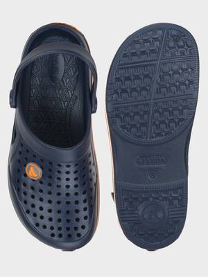Men's Navy & Grey Regular Wear clogs has regular styling 4